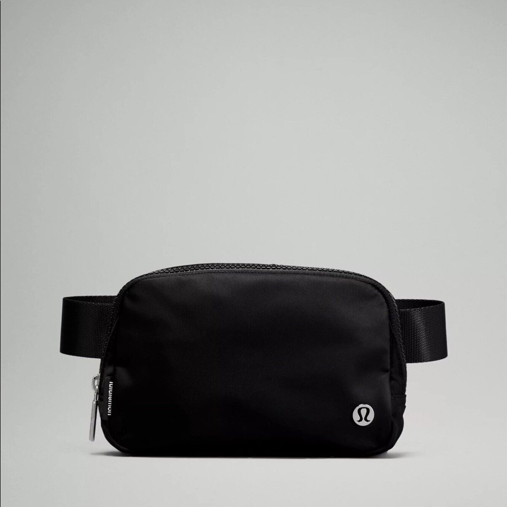 Lululemon black everywhere belt bag